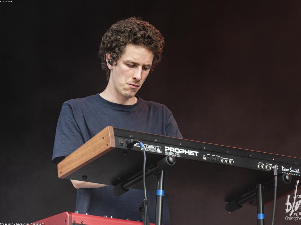 នូវការប្រកួតនិងការប្រកួត